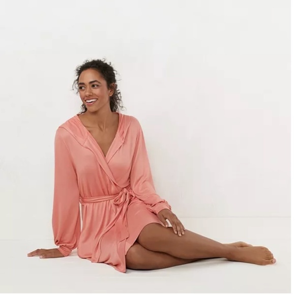LAST TWO AVAILABLE!! - New Women's LC Lauren Conrad Robe Size XS - Picture 2 of 9